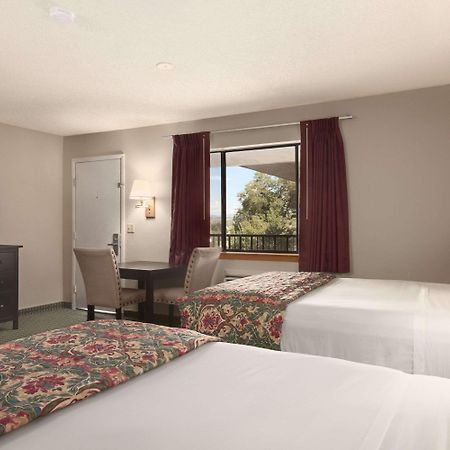 Days Inn By Wyndham Cortez Esterno foto