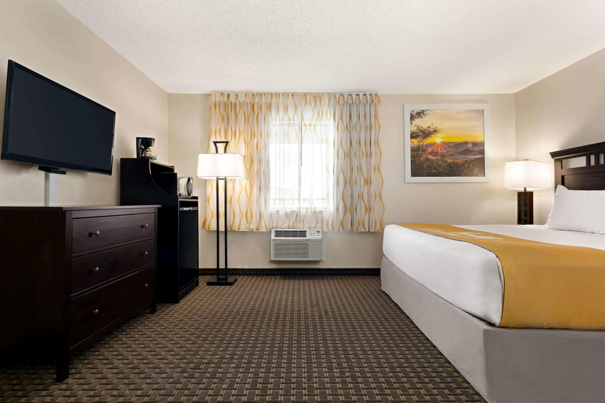 Days Inn By Wyndham Cortez Esterno foto