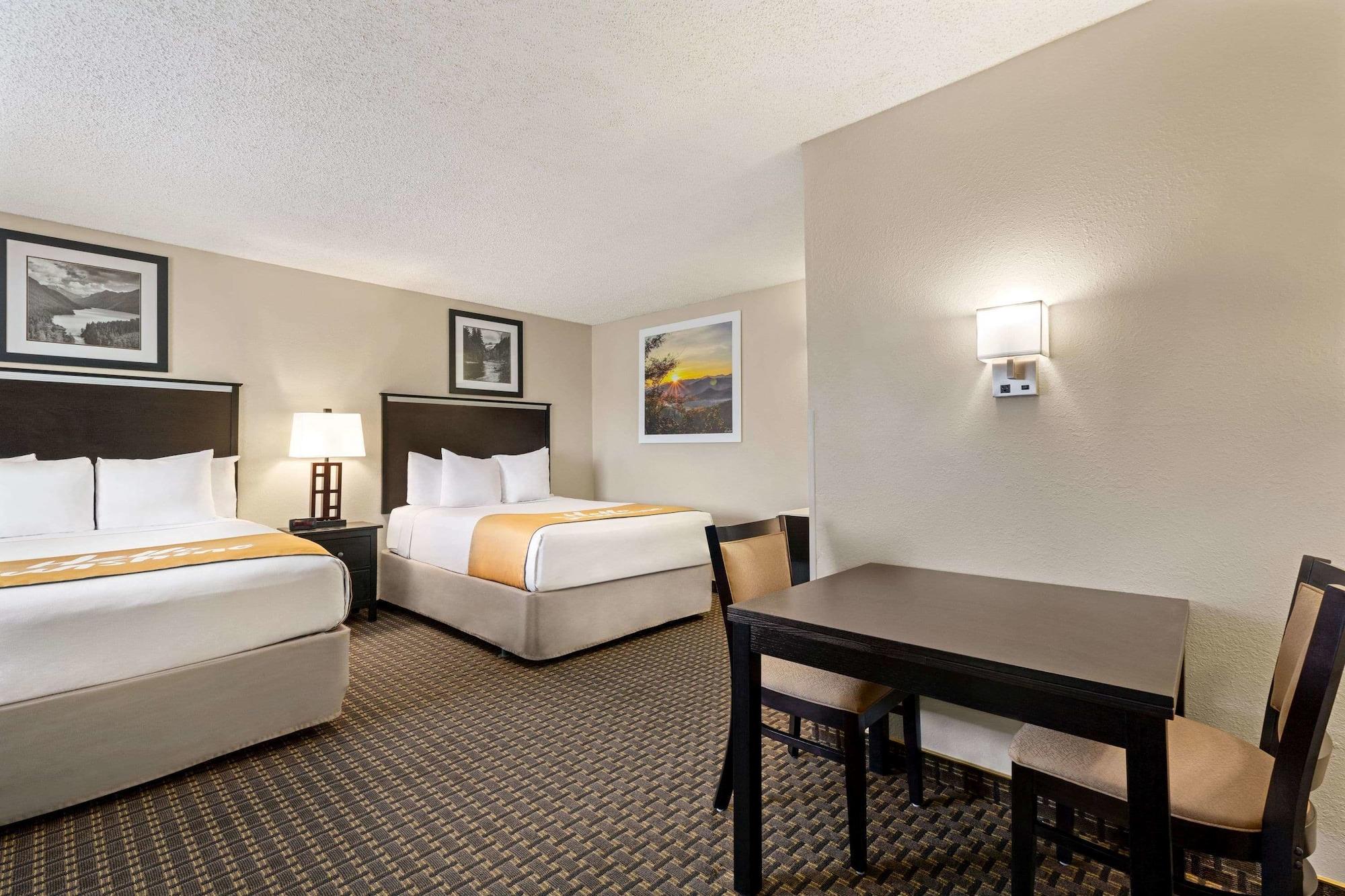 Days Inn By Wyndham Cortez Esterno foto