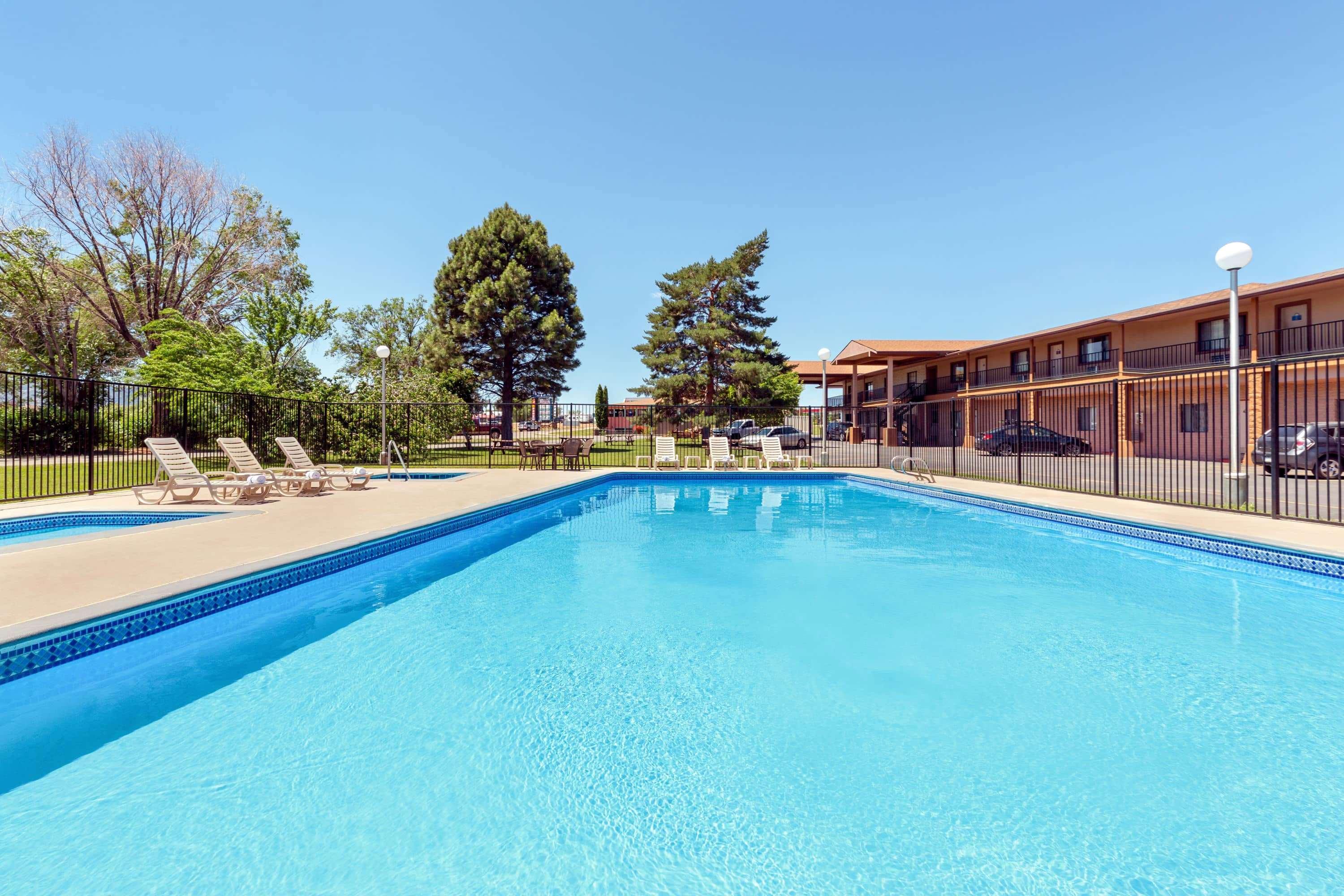 Days Inn By Wyndham Cortez Esterno foto